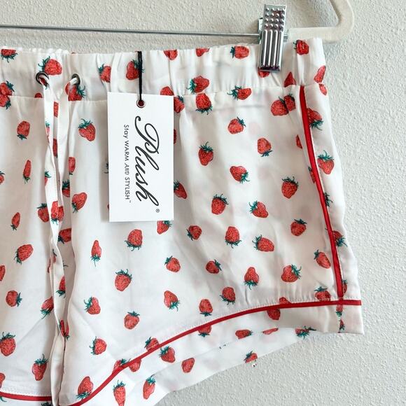 NWT Plush Strawberry Satin Pajama Set Size Small - Picture 11 of 12